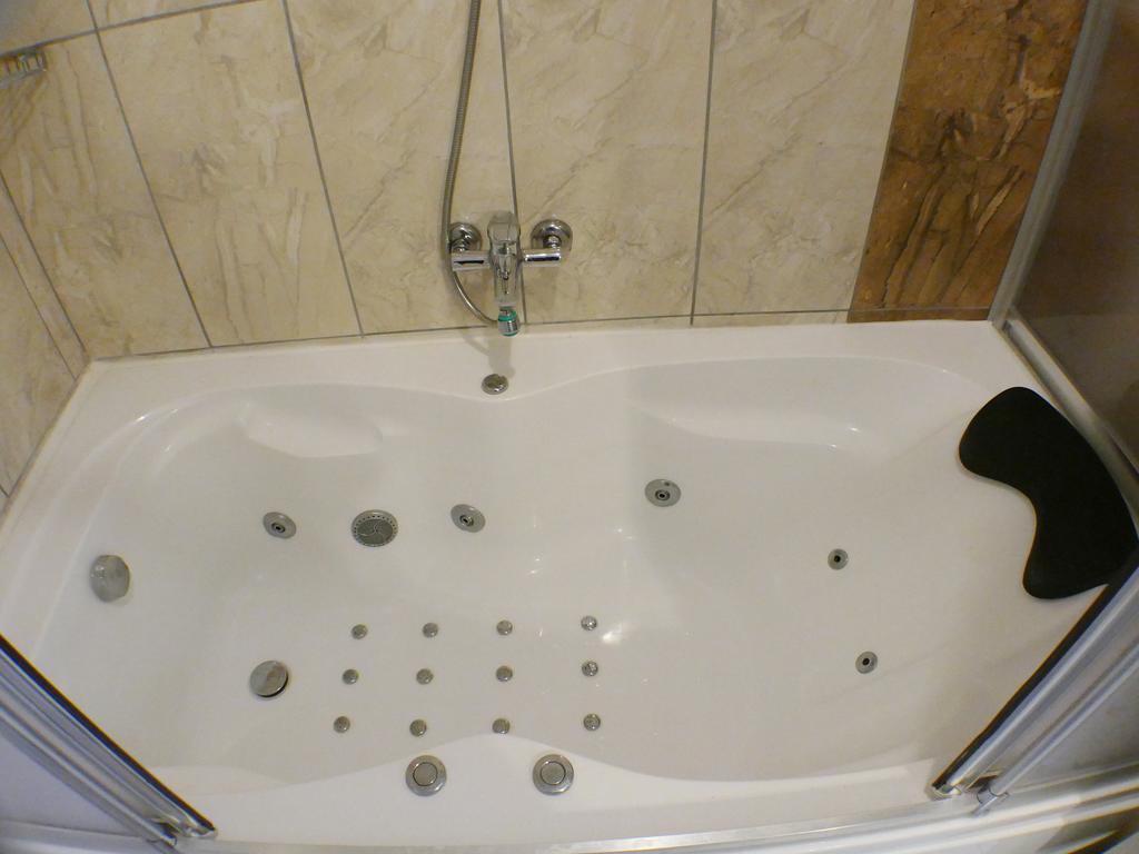 Assos Hotel Ngoại thất bức ảnh